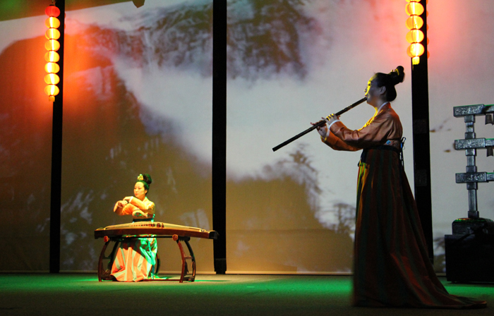 俞伯牙摔琴谢知音视频_俞伯牙摔琴谢知音动画_俞伯牙摔琴谢知音收录在哪里
