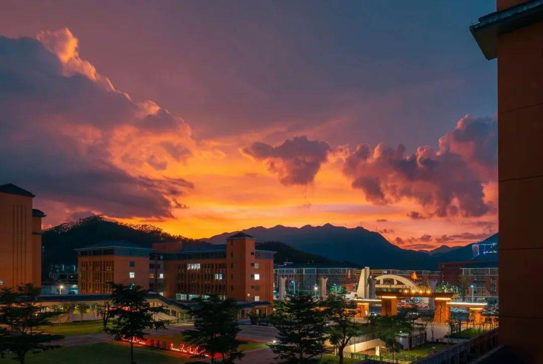 北京大学软件与微电子学院 地址_北京电子工程学院地址_电子学院在哪