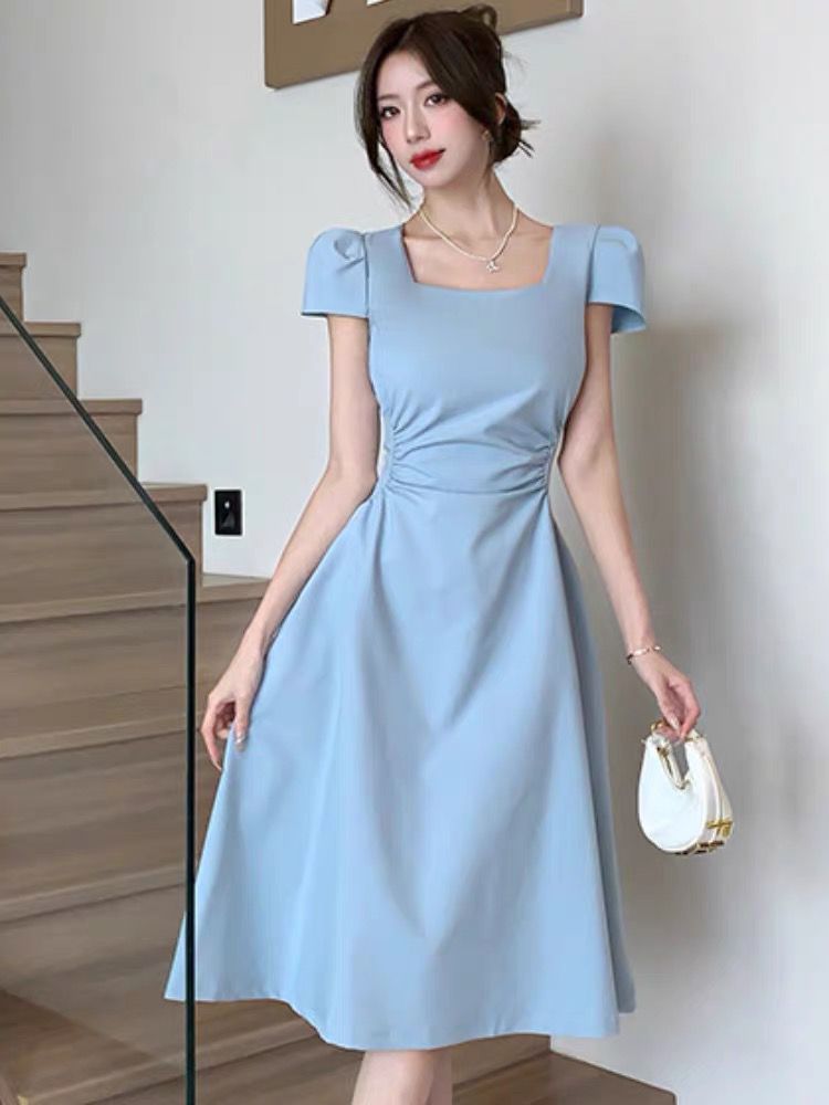 chanel夏季女裙-Chanel夏季女裙：优雅之选