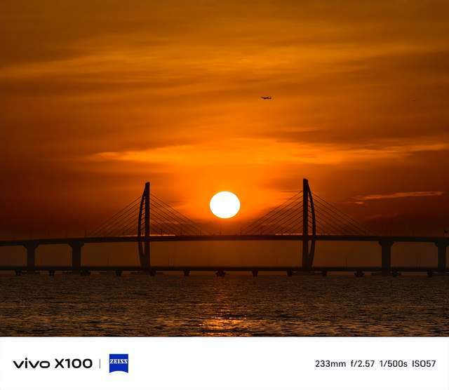 笑傲江湖ol 日月_笑傲江湖ol日月pk无限连招_笑傲江湖日月技能释放顺序