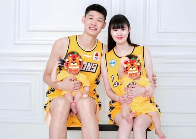 双胞胎美女老板是谁_双胞胎美女老板视频_我的双胞胎美女老板