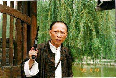 恐龙危机1游戏_恐龙危机游戏有几部_恐龙危机游戏攻略