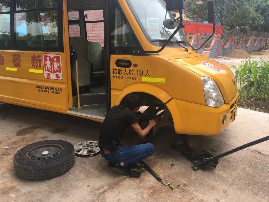 踩脚踏车歌词_踩呀踩舞蹈视频_踩踩踩歌词